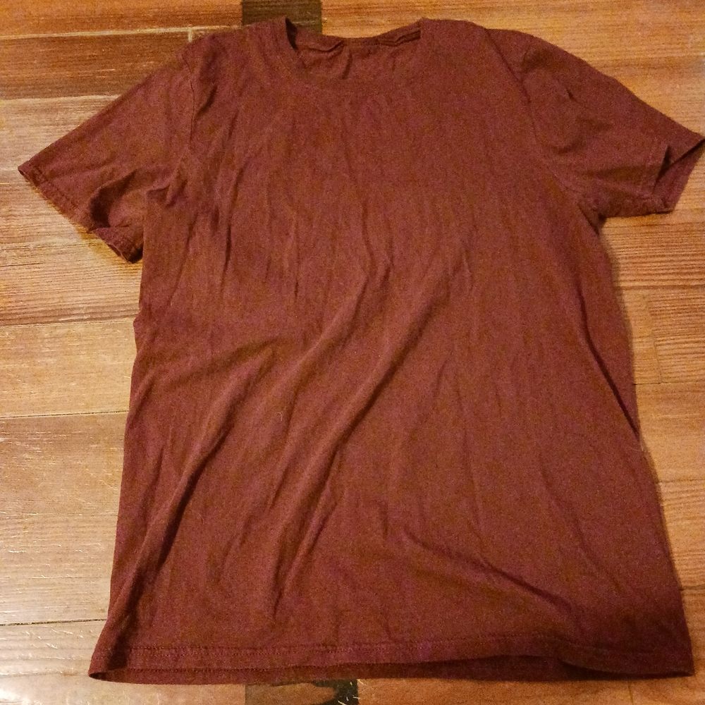 Men's Burgundy Short Sleeve Tee- Size Small